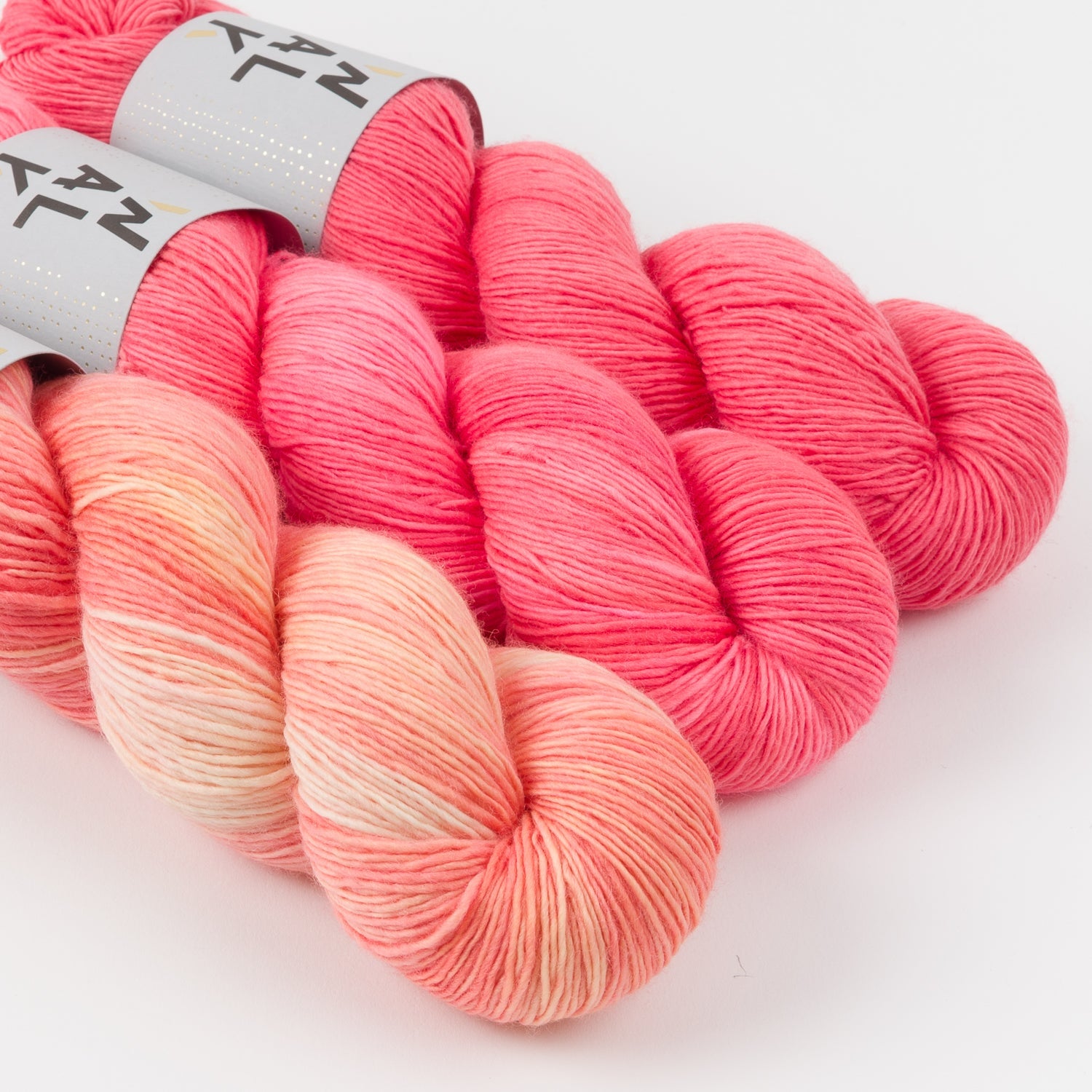 WESTKNITS KIT - APRICOT CORAL