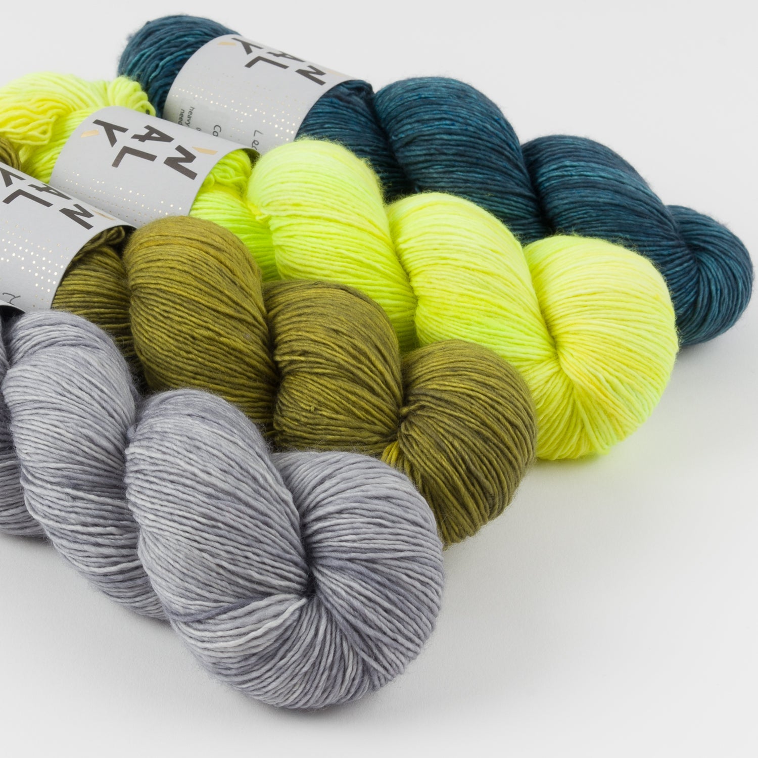 WESTKNITS KIT - MOORSIDE CLOVER