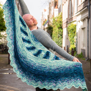 PRE-SALE: WESTKNITS KIT - MESMERIZING MERMAID (ORIGINAL PALETTE)