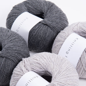 WESTKNITS KIT - PEARL RACCOON