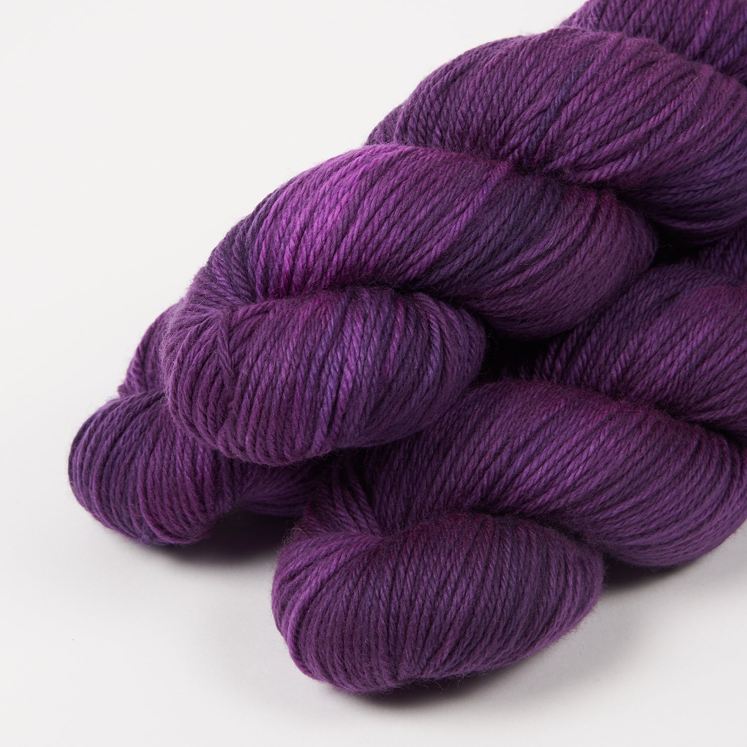 WALK MERINO DK - BLUEBERRY JUICE