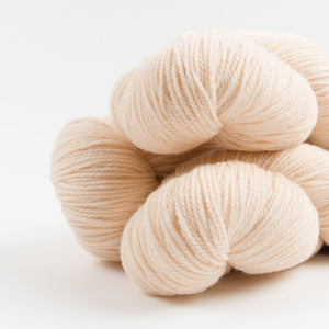 WESTKNITS KIT - WHITE PEACH DK QUINT