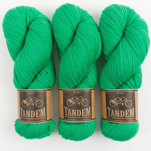 WESTKNITS KIT - GRASS GREEN DK TRIO