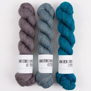 WESTKNITS KIT - SILVER CHICKEN